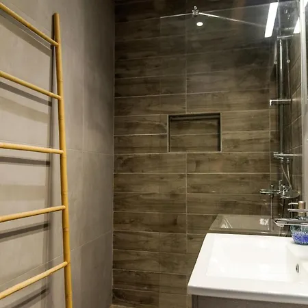 Burnelia Vacation Maisonette Лефкими