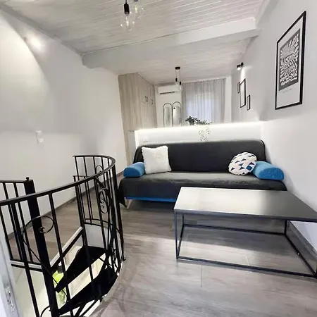 Апартаменты Burnelia Vacation Maisonette *