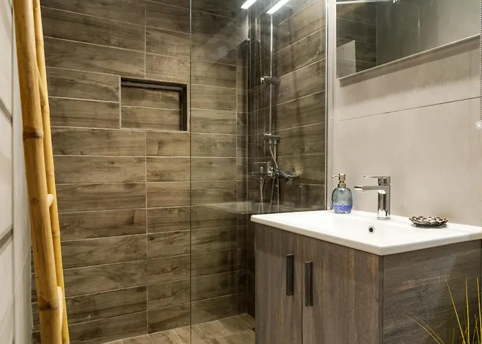 شقة Burnelia Vacation Maisonette *