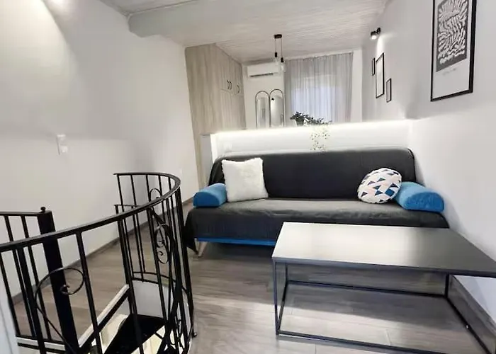 شقة Burnelia Vacation Maisonette *